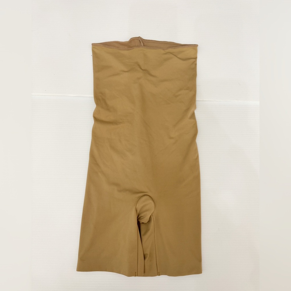 Spanx Assets High Waisted Mid Thigh Shape Wear Color-Nude Size-M
